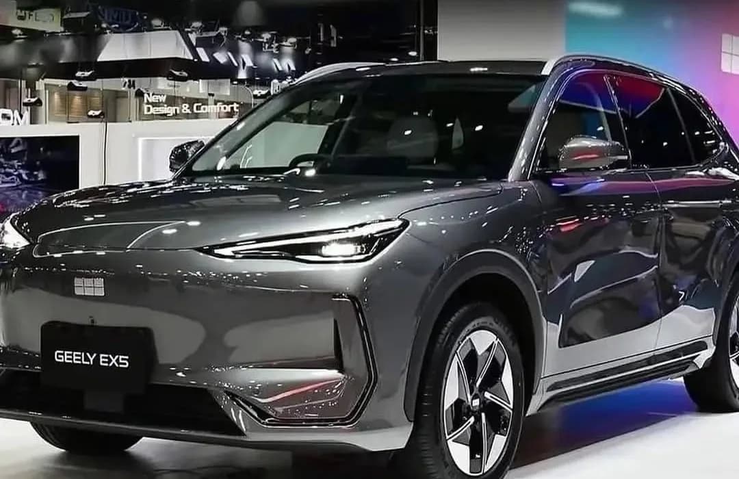 GEELY EX5 berwarna Frost Grey